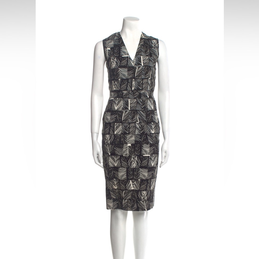 MaxMara Knee Length Dress. Size L.